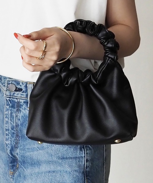 Riberry（リベリー）の「ギャザーリングハンドルミニバッグ（ショルダーバッグ・レディース・ホワイト/ブラック/グリーン/ベージュ・FREE）」の5枚目の写真