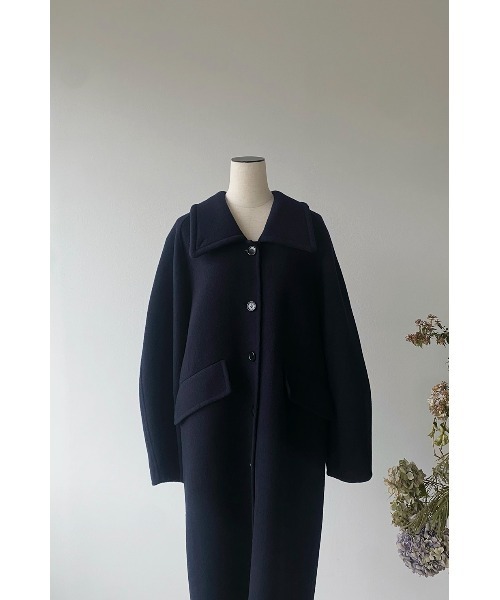 CLANE（クラネ）の「ARCH SLEEVE REVER COAT（ステンカラーコート・レディース・ベージュ/ネイビー/ブラウン・1/2）」の3枚目の写真