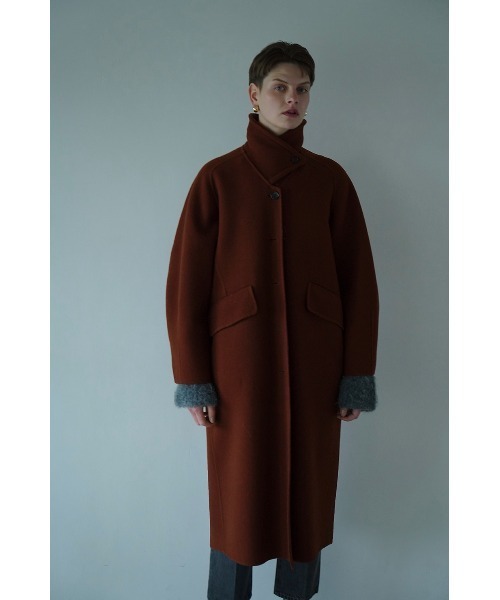 CLANE（クラネ）の「ARCH SLEEVE REVER COAT（ステンカラーコート・レディース・ベージュ/ネイビー/ブラウン・1/2）」の18枚目の写真