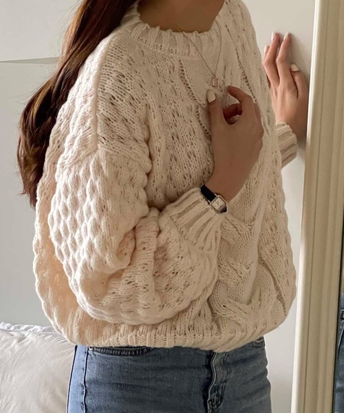 VitaFelice（ヴィータフェリーチェ）の「ショート丈ボリュームニット（ニット/セーター・レディース・アイボリー/ブラック/ブルー・FREE）」の6枚目の写真