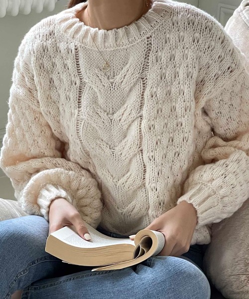 VitaFelice（ヴィータフェリーチェ）の「ショート丈ボリュームニット（ニット/セーター・レディース・アイボリー/ブラック/ブルー・FREE）」の9枚目の写真