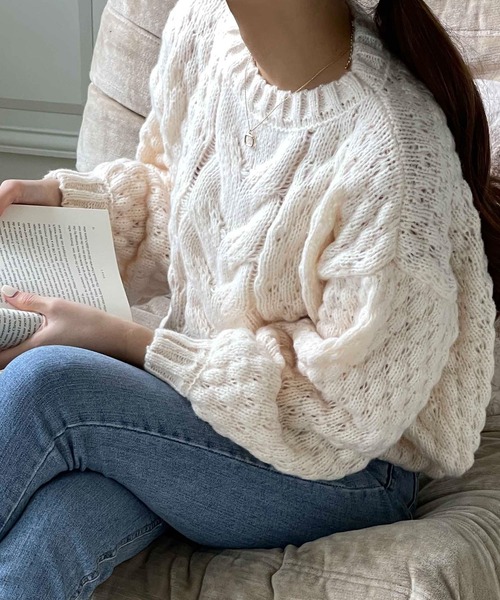 VitaFelice（ヴィータフェリーチェ）の「ショート丈ボリュームニット（ニット/セーター・レディース・アイボリー/ブラック/ブルー・FREE）」の14枚目の写真