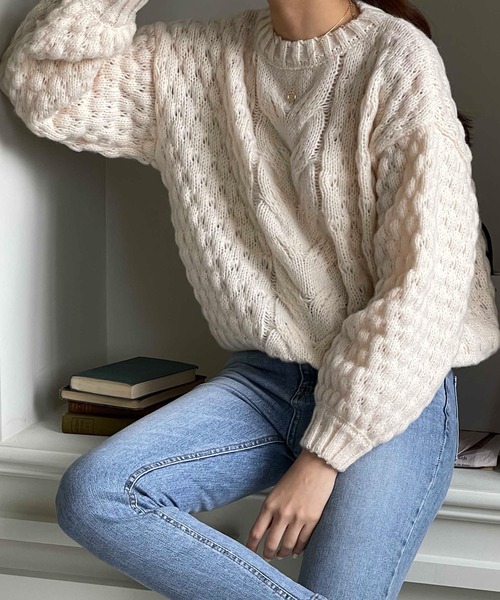 VitaFelice（ヴィータフェリーチェ）の「ショート丈ボリュームニット（ニット/セーター・レディース・アイボリー/ブラック/ブルー・FREE）」の16枚目の写真