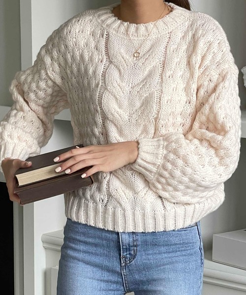 VitaFelice（ヴィータフェリーチェ）の「ショート丈ボリュームニット（ニット/セーター・レディース・アイボリー/ブラック/ブルー・FREE）」の18枚目の写真