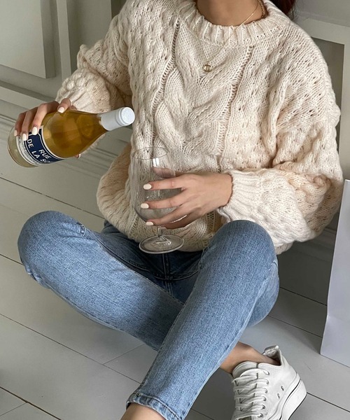 VitaFelice（ヴィータフェリーチェ）の「ショート丈ボリュームニット（ニット/セーター・レディース・アイボリー/ブラック/ブルー・FREE）」の22枚目の写真