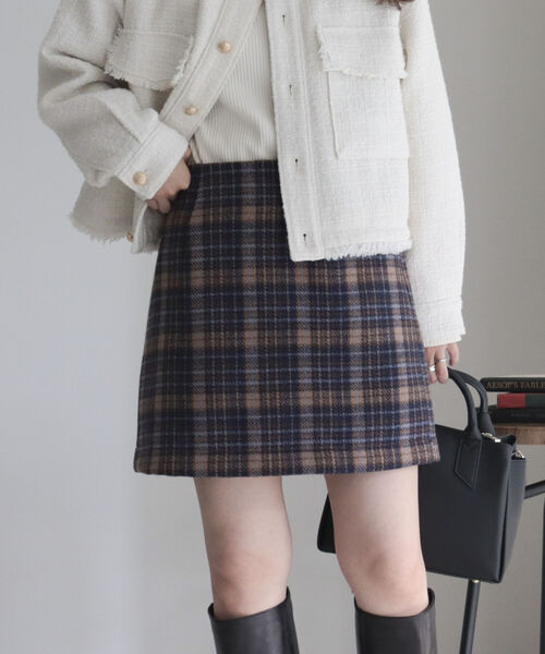 fredy emue(フレディエミュ)の「チェック柄ミニスカート(スカート・レディース・ベージュ系その他/ブルー系その他・38/36)」の8枚目の写真