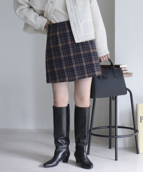 fredy emue(フレディエミュ)の「チェック柄ミニスカート(スカート・レディース・ベージュ系その他/ブルー系その他・38/36)」の4枚目の写真
