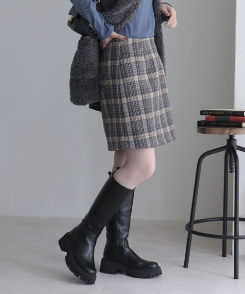 fredy emue(フレディエミュ)の「チェック柄ミニスカート(スカート・レディース・ベージュ系その他/ブルー系その他・38/36)」の5枚目の写真