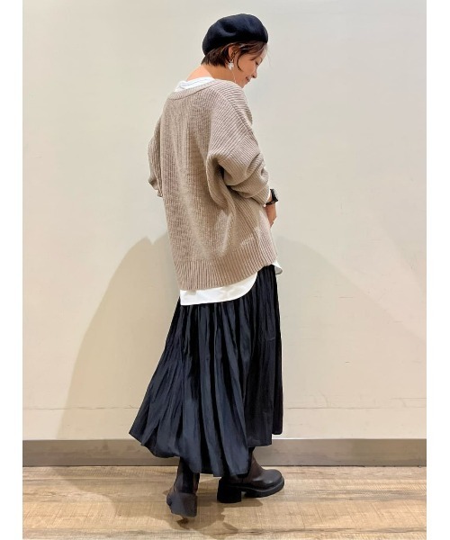 HONEYSUCKLE ROSE（ハニーサックルローズ）の「【HONEYSUCKLE ROSE】畦編みＶネックニット（ニット/セーター・レディース・ブラック/ブルー/ベージュ・L/M）」の19枚目の写真