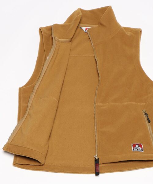 BEN DAVIS(ベンデイビス)の「《BEN DAVIS》FLEECE VEST リサイクルポリエステル(ベスト・メンズ・ベージュ/ブラック・MEDIUM/LARGE)」の4枚目の写真