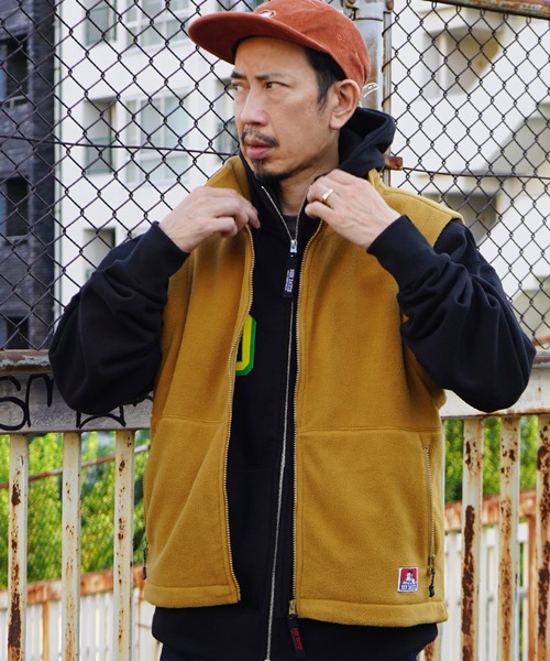 BEN DAVIS(ベンデイビス)の「《BEN DAVIS》FLEECE VEST リサイクルポリエステル(ベスト・メンズ・ベージュ/ブラック・MEDIUM/LARGE)」の12枚目の写真