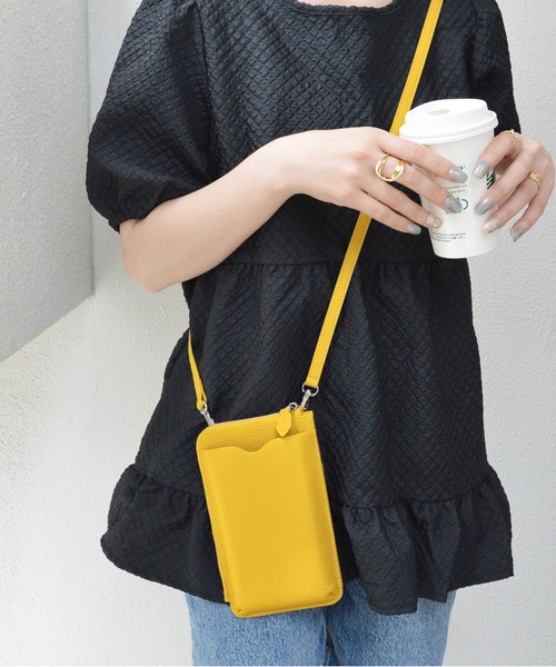 styiro（スタイロ）の「選べる12カラー！本革お財布スマホミニショルダーバッグ ポシェット（ショルダーバッグ・レディース・ピンク/キャメル/グリーン系/ブラック/グレー/アイボリー/モカ/イエロー/ゴールド/シルバー/ライトブルー/ライトパープル・FREE）」の8枚目の写真