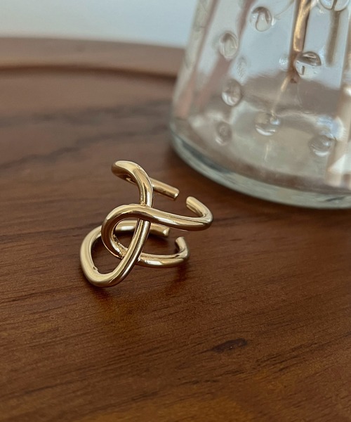 apres jour clair（アプレジュールクレア）の「【apres jour clair×ARIAZ】ゴールドデザインリング（リング・レディース・ゴールド・FREE）」の3枚目の写真