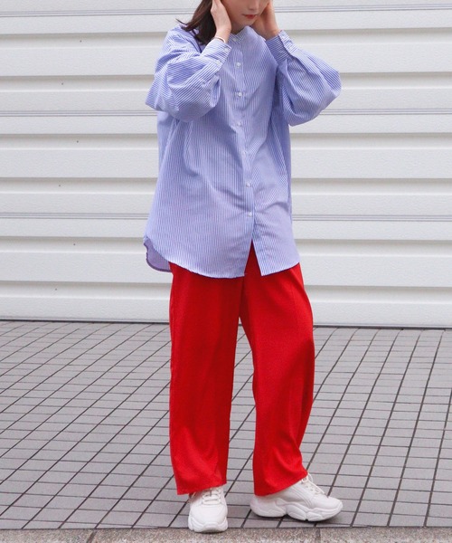 Isn't She?(イズントシー)の「ルーズストレートパンツ(その他パンツ・レディース・グレイッシュベージュ/レッド・FREE)」の4枚目の写真