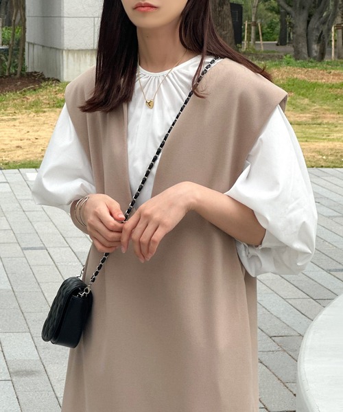 Isn't She?(イズントシー)の「キーネックフレンチスリーブロングワンピース(ワンピース・レディース・ベージュ/ブラウン/ブラック・FREE)」の3枚目の写真