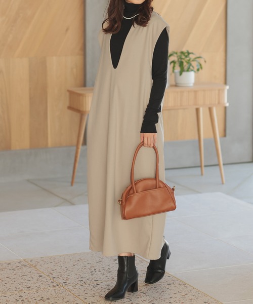 Isn't She?(イズントシー)の「キーネックフレンチスリーブロングワンピース(ワンピース・レディース・ベージュ/ブラウン/ブラック・FREE)」の5枚目の写真