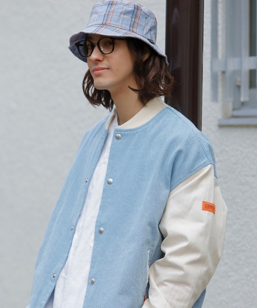 JEANS FACTORY （ジーンズファクトリー）の「【men's FUDGE 4月号掲載】[UNIVERSAL OVERALL/ユニバーサルオーバーオール] 別注 ビッグシルエットスタジャン（スタジャン・レディース・ブラック/インディゴブルー/レオパード・M/L）」の2枚目の写真