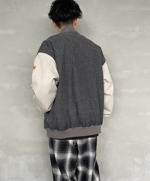 JEANS FACTORY （ジーンズファクトリー）の「【men's FUDGE 4月号掲載】[UNIVERSAL OVERALL/ユニバーサルオーバーオール] 別注 ビッグシルエットスタジャン（スタジャン・レディース・ブラック/インディゴブルー/レオパード・M/L）」の11枚目の写真