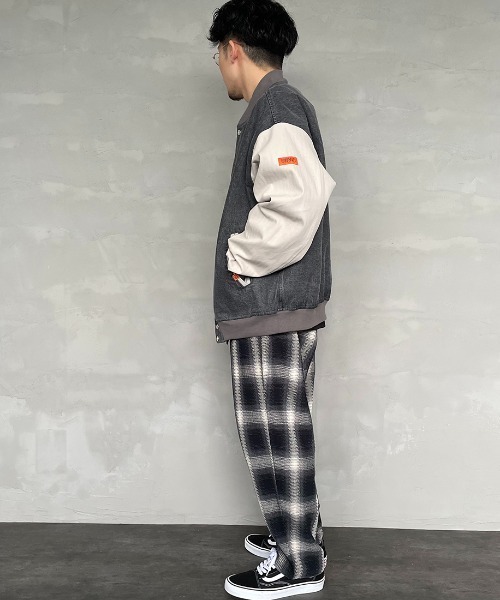 JEANS FACTORY （ジーンズファクトリー）の「【men's FUDGE 4月号掲載】[UNIVERSAL OVERALL/ユニバーサルオーバーオール] 別注 ビッグシルエットスタジャン（スタジャン・レディース・ブラック/インディゴブルー/レオパード・M/L）」の13枚目の写真