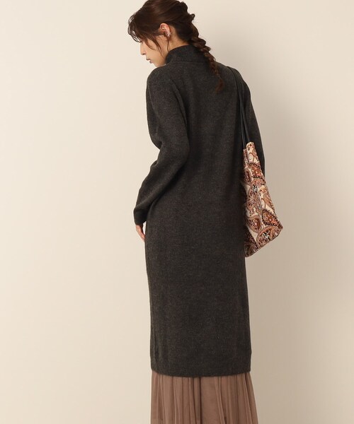 SHOO・LA・RUE（シューラルー）の「◆ふわふわニットロングワンピース（ワンピース・レディース・ライトグリーン/チャコールグレー/ホワイト系・02/04/03）」の9枚目の写真