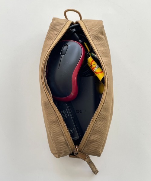 KELTY(ケルティ)の「【KELTY】URBAN CABLE POUCH(ポーチ・メンズ・ブラック/モカ・FREE)」の6枚目の写真