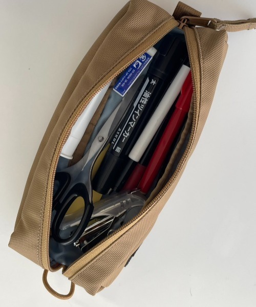 KELTY(ケルティ)の「【KELTY】URBAN CABLE POUCH(ポーチ・メンズ・ブラック/モカ・FREE)」の7枚目の写真