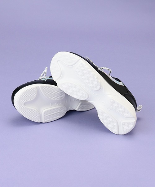 by LOVEiT(バイラビット)の「厚底フォログラムスニーカー(スニーカー・キッズ・オフホワイト/ブラック・24cm/21cm/22cm/23cm)」の5枚目の写真