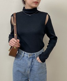 ショルダーカットアウトカットソー