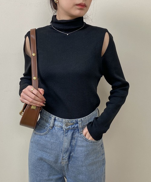 MAISON DE THERESE(メゾン ド テレーズ)の「ショルダーカットアウトカットソー(Tシャツ/カットソー・レディース・ホワイト/ブラウン/ブラック・M)」の2枚目の写真