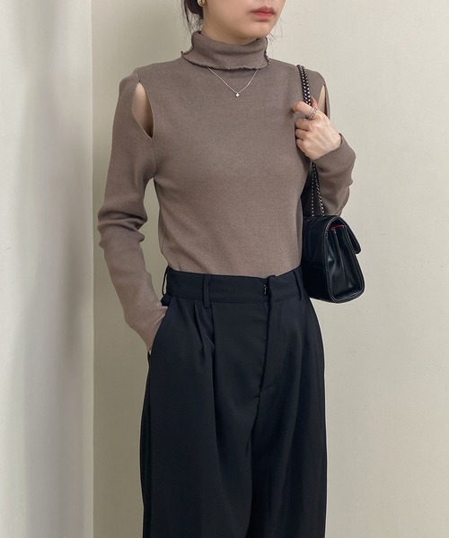 MAISON DE THERESE(メゾン ド テレーズ)の「ショルダーカットアウトカットソー(Tシャツ/カットソー・レディース・ホワイト/ブラウン/ブラック・M)」の8枚目の写真