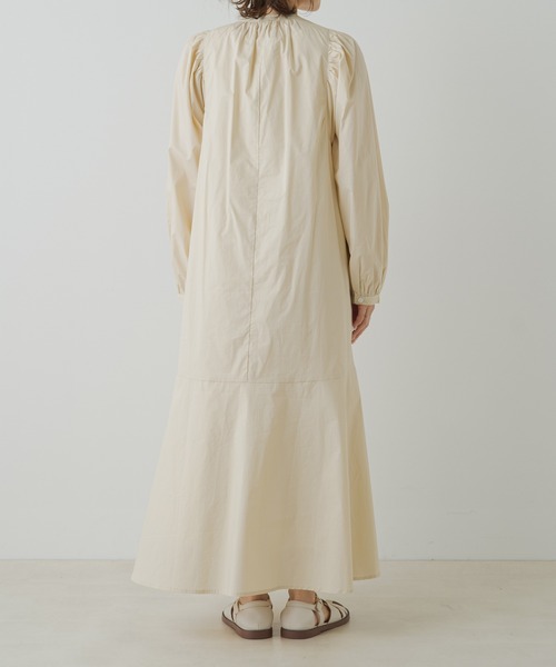 PUAL CE CIN（ピュアルセシン）の「【Du noir】ボリュームショルダーワンピース（ワンピース・レディース・ブラック/ベージュ・FREE）」の15枚目の写真