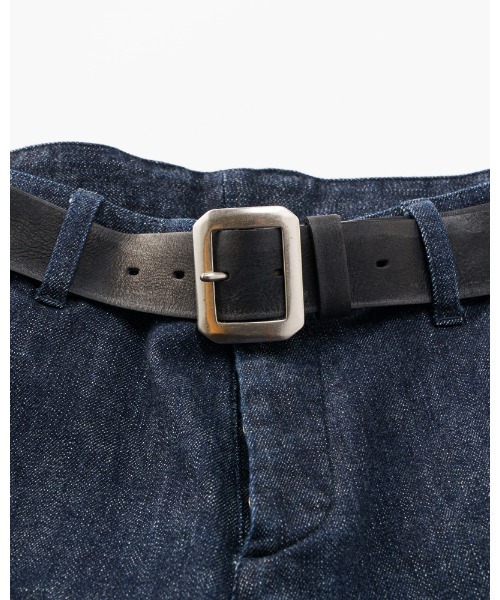 wjk(ダヴルジェイケイ)の「simple leather belt(ベルト・メンズ・ダークブラウン/ブラック×ブラック/ブラック×シルバー・MEDIUM/LARGE)」の5枚目の写真