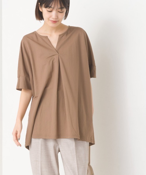 OMNES（オムネス）の「接触冷感キーネック半袖プルオーバー（Tシャツ/カットソー・レディース・ブルー/ブラック/モカ/イエロー/チャコールグレー/ホワイト/ホワイト系その他/キャメル/ラベンダー/チャコールグレー×ブラック/ブラウン/グレー/ネイビー/ブルー系その他/グリーン・FREE）」の15枚目の写真