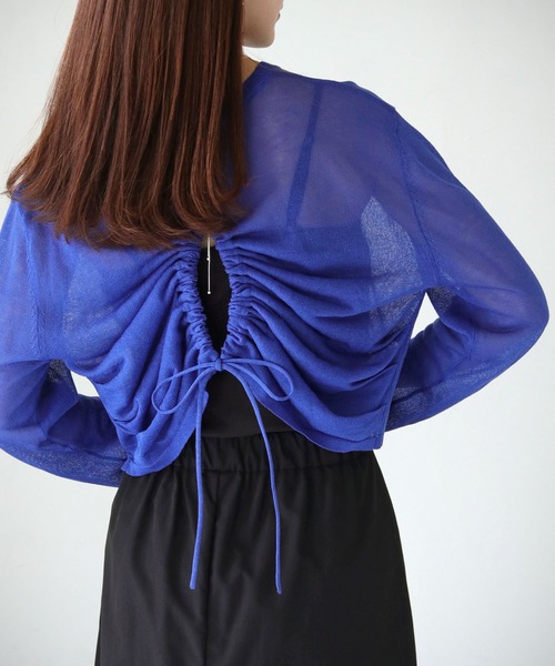 cheriella(シェリエラ)の「【cheriella】WEB限定バックストリングシアーニットトップス(ニット/セーター・レディース・ブルー/アイボリー/ブラック/カーキ/ワインレッド/チャコールグレー・M)」の5枚目の写真