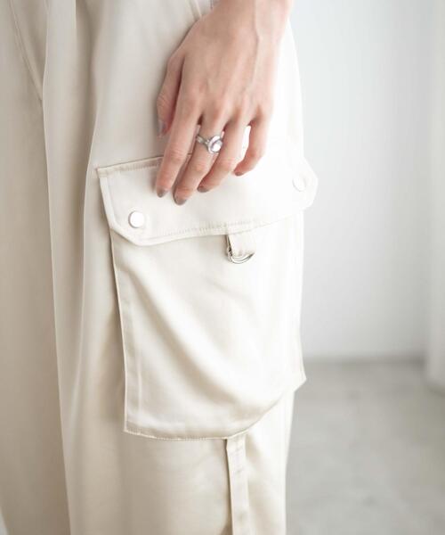 WEGO（ウィゴー）の「WEGO/サテンカーゴパンツ（カーゴパンツ・レディース・アイボリー・FREE）」の5枚目の写真