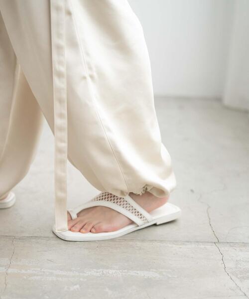 WEGO（ウィゴー）の「WEGO/サテンカーゴパンツ（カーゴパンツ・レディース・アイボリー・FREE）」の7枚目の写真