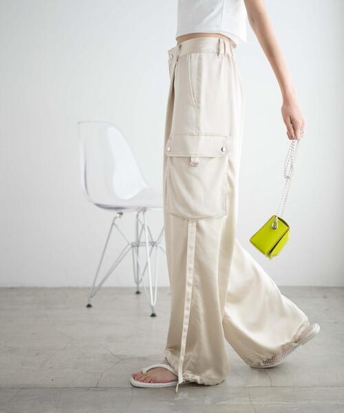 WEGO（ウィゴー）の「WEGO/サテンカーゴパンツ（カーゴパンツ・レディース・アイボリー・FREE）」の12枚目の写真