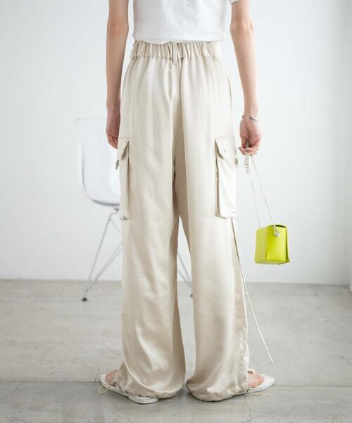 WEGO（ウィゴー）の「WEGO/サテンカーゴパンツ（カーゴパンツ・レディース・アイボリー・FREE）」の13枚目の写真