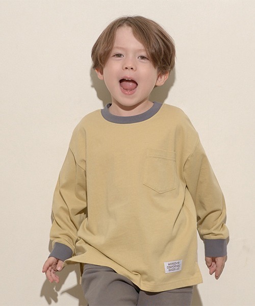 b・ROOM(ビールーム)の「【型崩れしないやわらかコットン】バイカラーポケットTシャツ(Tシャツ/カットソー・キッズ・アイボリー/グレイッシュベージュ/レッド/マスタード/チャコール・100cm/110cm/120cm/130cm/140cm/150cm)」の4枚目の写真