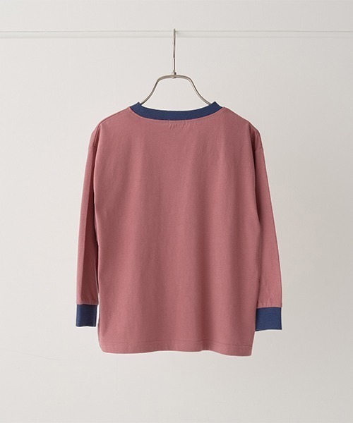 b・ROOM(ビールーム)の「【型崩れしないやわらかコットン】バイカラーポケットTシャツ(Tシャツ/カットソー・キッズ・アイボリー/グレイッシュベージュ/レッド/マスタード/チャコール・100cm/110cm/120cm/130cm/140cm/150cm)」の21枚目の写真