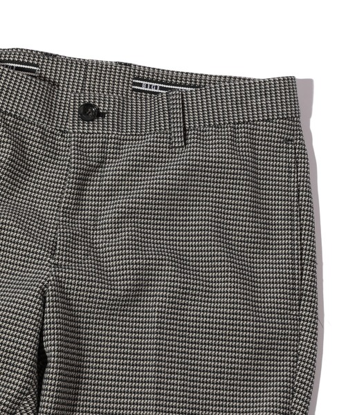 MEN'S BIGI（メンズビギ）の「トリコットコーデュロイ千鳥格子プリントスラックスパンツ＜セットアップ対応＞（スラックス・メンズ・ブラウン/グレー・02/03/01/04）」の5枚目の写真