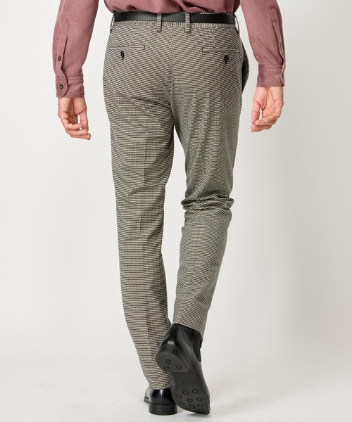 MEN'S BIGI（メンズビギ）の「トリコットコーデュロイ千鳥格子プリントスラックスパンツ＜セットアップ対応＞（スラックス・メンズ・ブラウン/グレー・02/03/01/04）」の14枚目の写真