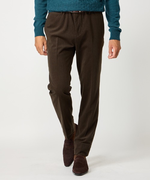 MEN'S BIGI（メンズビギ）の「トリコットコーデュロイ千鳥格子プリントスラックスパンツ＜セットアップ対応＞（スラックス・メンズ・ブラウン/グレー・02/03/01/04）」の17枚目の写真