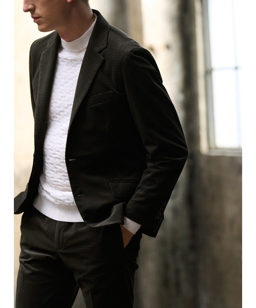 MEN'S BIGI（メンズビギ）の「トリコットコーデュロイ千鳥格子プリントスラックスパンツ＜セットアップ対応＞（スラックス・メンズ・ブラウン/グレー・02/03/01/04）」の22枚目の写真