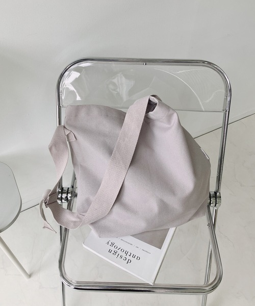 AS KNOW AS plus（アズノゥアズプラス）の「○キャンバスショルダーバッグ（ショルダーバッグ・レディース・アイボリー/ブラック/グリーン/グレー・FREE）」の5枚目の写真