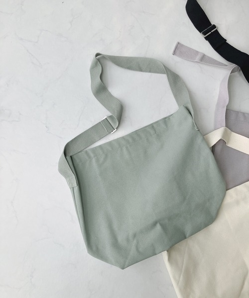 AS KNOW AS plus（アズノゥアズプラス）の「○キャンバスショルダーバッグ（ショルダーバッグ・レディース・アイボリー/ブラック/グリーン/グレー・FREE）」の7枚目の写真