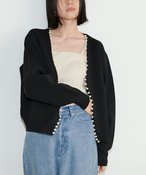 LARUTA(ラルータ)の「【LARUTA】BIGパールトリムポリニットカーディガン(カーディガン/ボレロ・レディース・ベージュ/ネイビー/オフホワイト/ブラック・FREE)」の11枚目の写真