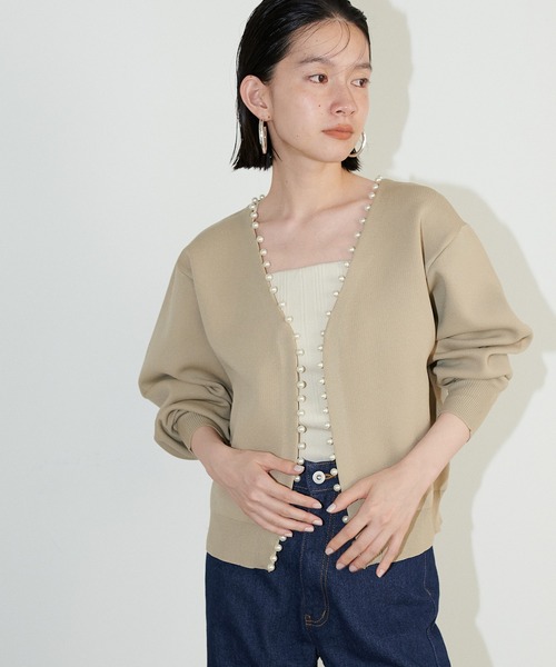 LARUTA(ラルータ)の「【LARUTA】BIGパールトリムポリニットカーディガン(カーディガン/ボレロ・レディース・ベージュ/ネイビー/オフホワイト/ブラック・FREE)」の15枚目の写真