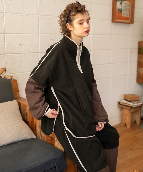 forksy.（フォルクシー）の「【forksy.】ナイロン切り替えフリースラインパイピングプルオーバー（スウェット・レディース・ブルー/アイボリー/チャコール・FREE）」の11枚目の写真