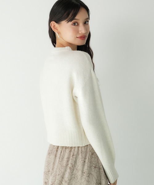 TRUDEA(トルディア)の「ミルドライクゴールドボタンカーディガン(カーディガン/ボレロ・レディース・モカ/ホワイト/ライトグレー/ピンクベージュ・MEDIUM)」の8枚目の写真